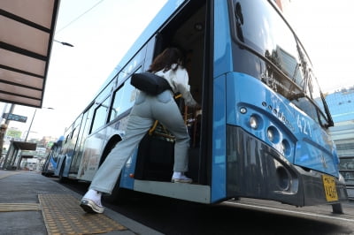 서울 대중교통 하루 이용객 1000만명 회복…2년 2개월 만