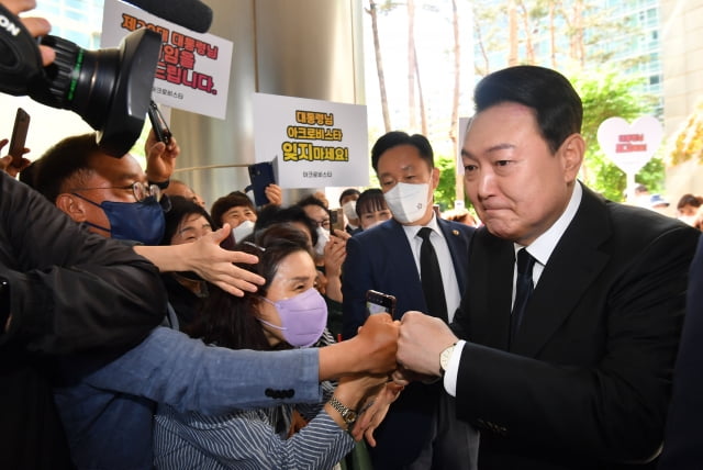 '야당' 된 민주당, 尹에 '충고'…"독주·독선 경계하라"