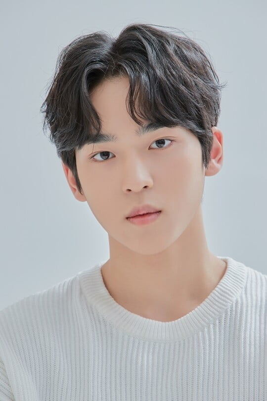 신예 문성현, FNC 전속 계약…'환혼' 황민현 아역 캐스팅