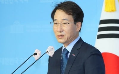 '이재명, 상처뿐인 영광' 글 비난에…이원욱 "대표 수박 되겠다"