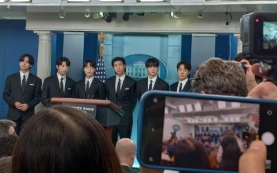 백악관 찾은 BTS…"감사합니다" 깜짝 한국어 인사에 '들썩'