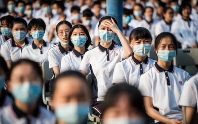 중국, 올해 첫 인구감소 위기…출산율 일본보다 더 낮아졌다