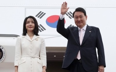 [포토] 첫 순방 떠나는 윤석열 대통령