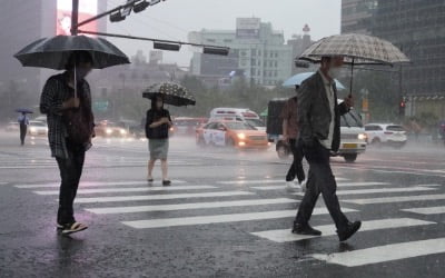 서울시, 호우경보에 출퇴근시간 지하철·버스 운행 확대