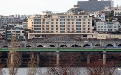 똘똘한 한 채 열풍에 서울 초고가 아파트 인기…거래액만 '9700억원'