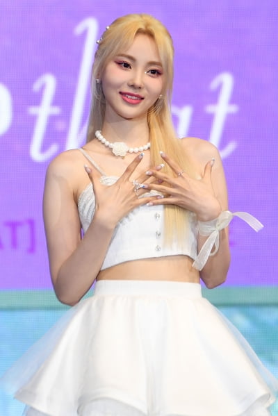 [포토] 이달의 소녀 진솔, '금발이 찰떡이네'