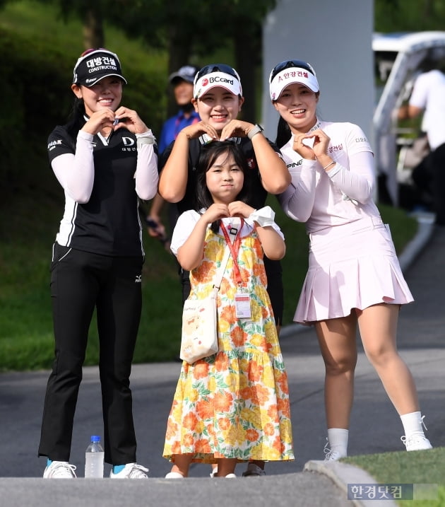 [BC카드·한경 레이디스컵 2022] 전예성 동생, '골프미녀 전예성'