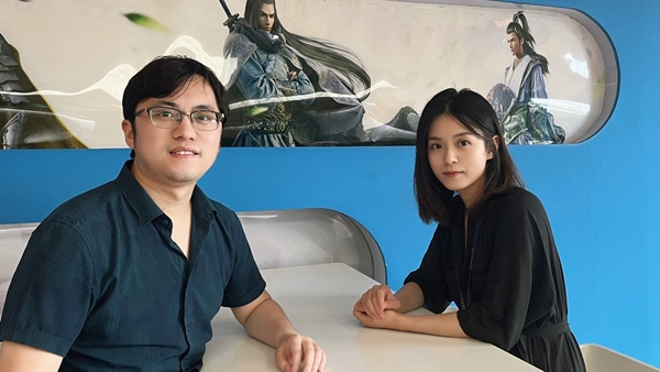 - Sean Ho, Produtor de Cheon Ae Myung Woldo M Development (esquerda) / Capitão do Chelsea Sun Sun Cheon Ae Myung Wol Do M Art (direita)