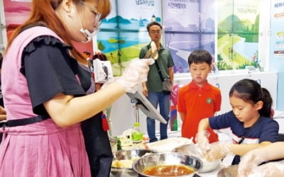 충남 당진 백석올미카지노 노말, 매실로 한과·초콜릿 등 먹거리 만들기…옥수수·콩 수확 체험도