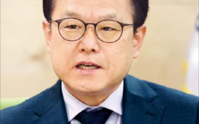 "공무원 채용 규정 개선…AI·신산업 전문가에 문호 더 넓히겠다"