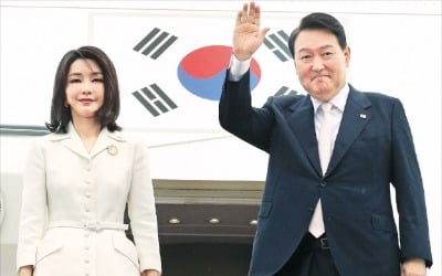 [포토] 尹, NATO 정상회의 출국…韓정상 첫 참석