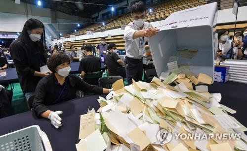 국힘 충북서 낙승…도지사 탈환·기초단체장 7명 배출