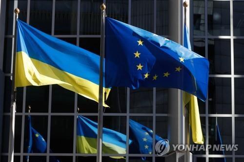 우크라이나, EU 가입 후보국 결정 앞두고 총력외교
