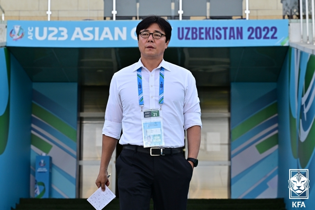 Hwang Seon Hong-ho se classificou para as quartas de final da Copa AFC Sub-23... vitória por 1 a 0 sobre a Tailândia