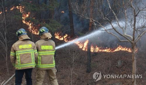 [동해안산불 100일] ① 임시주거시설 입주 마쳐…장마 산사태 우려