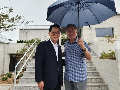 박지원 "文, 민주당 매일 싸우는 모습 바람직하지 않다고 말해"