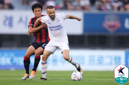 '이승우 8호골' 수원FC, 수원 더비 3-0 완승, 시즌 첫 3연승(종합)