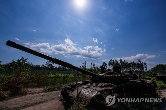 "러시아, 우크라 주민 300명 한달간 지하실 감금"