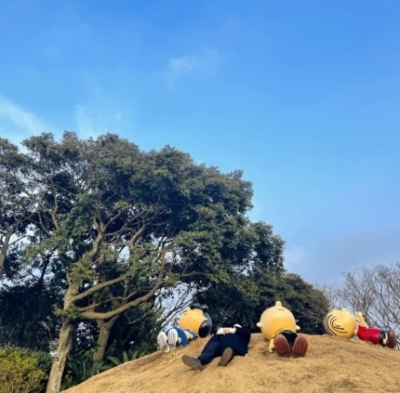 '지역경제 살리는 효자' 방탄소년단 지민 제주 방문지 풀멍코스로 선정...발길만 닿아도 '핫플'