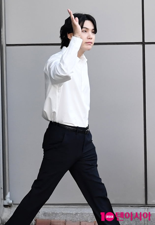 [TEN 포토] 방탄소년단 슈가 '오늘도 열일하는 비주얼'