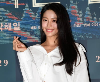 [TEN 포토] 설현 '보조개 미소와 함께'