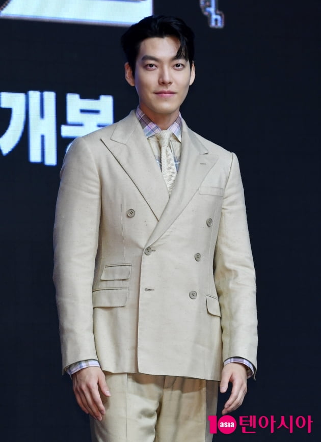 [TEN 포토] 김우빈 '가만히 있어도 화보'