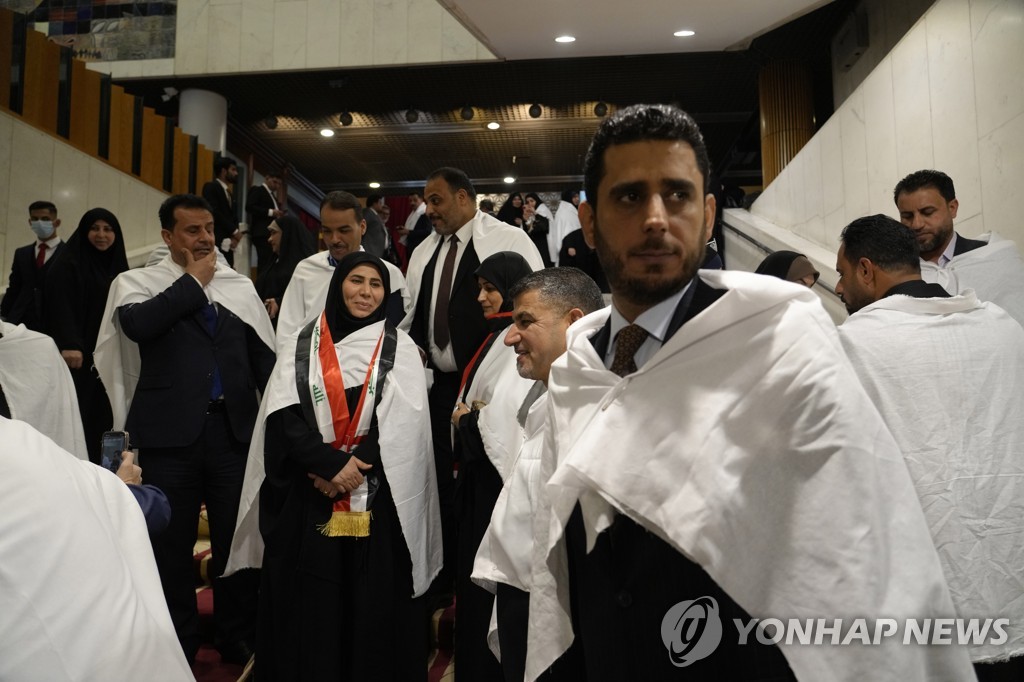 반외세 성향 이라크 다수당 의원 전원 '사퇴'…정국 혼란 지속