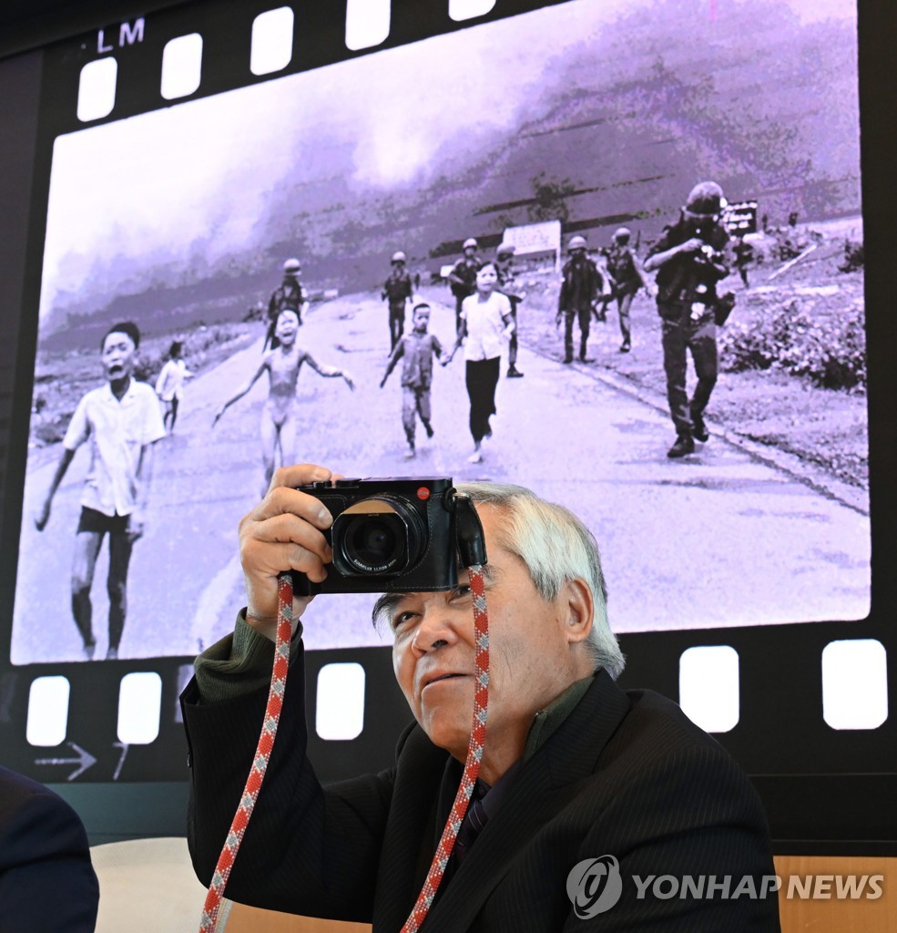 베트남전 '네이팜탄 소녀' 50년…"전쟁 참상 알려야"