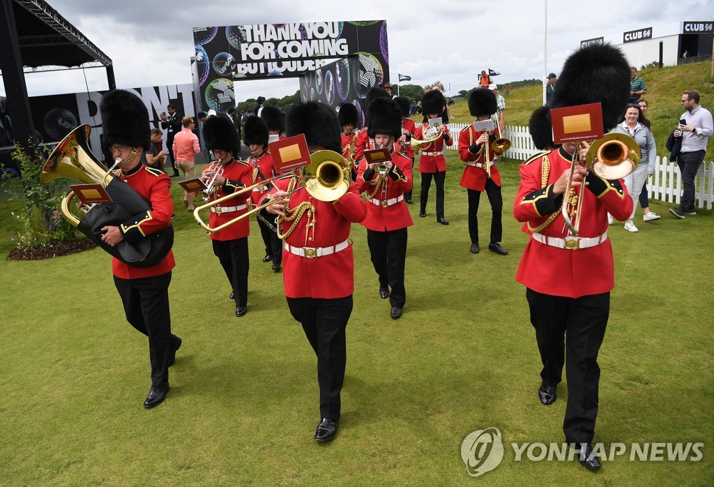 꼴찌 해도 1억5천만원 '돈 잔치'…LIV 골프 시리즈 드디어 개막(종합)