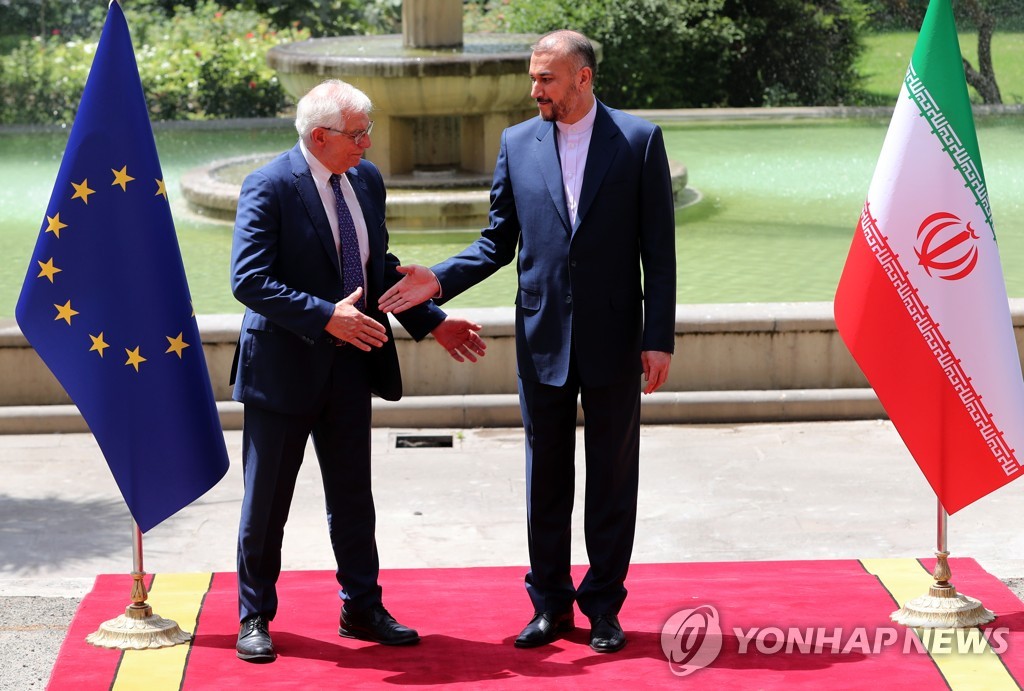 EU 외교수장·이란 외무 "핵합의 복원협상 수일 내 재개"