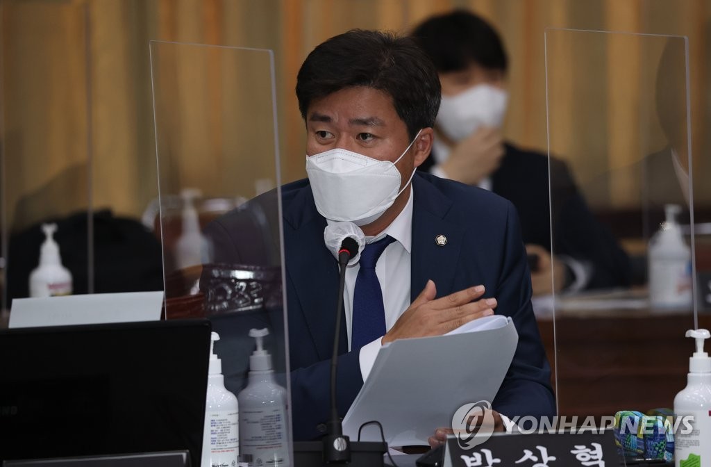 檢 수사에 민주 "정치보복" 집단반발…'잠행' 이재명 전면 등판