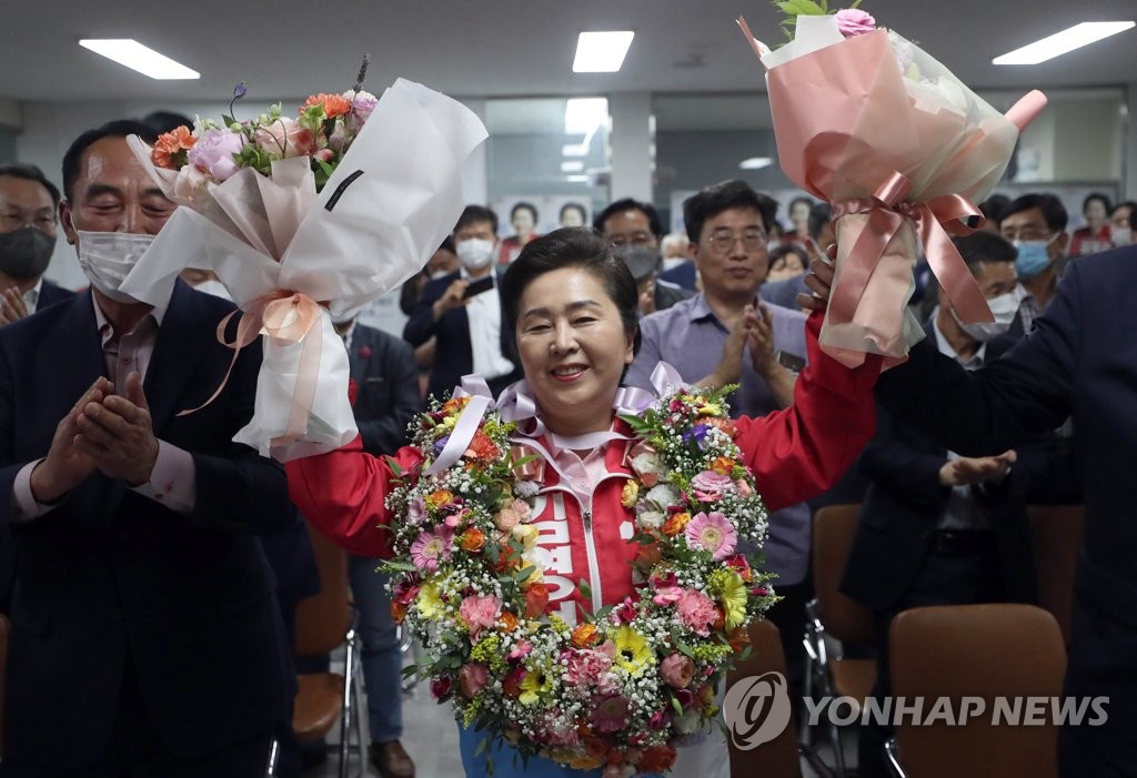 [6·1 지방선거] 창원 의창 김영선…'국힘 최다선·경남 첫' 여성 국회의원 됐다