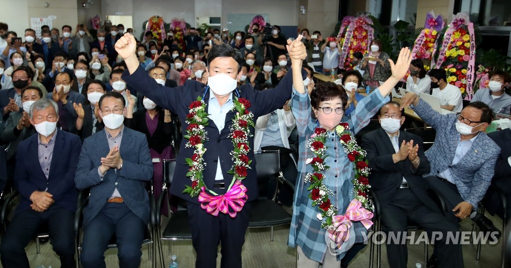 [6·1 지방선거] 재도전 끝 현역 누르고 제주교육감 당선된 김광수