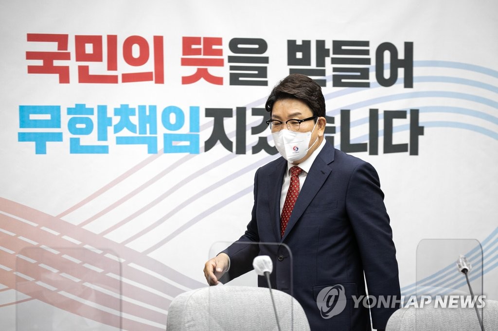 '국회패싱 방지법' 설전…권성동 "정부완박" 野 "입법완박"(종합)