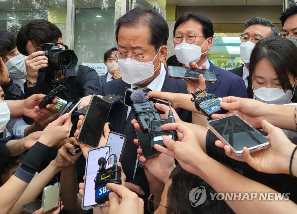 눈물 바다 합동분향소…한동훈 "법질서 훼손한 반문명적 테러"