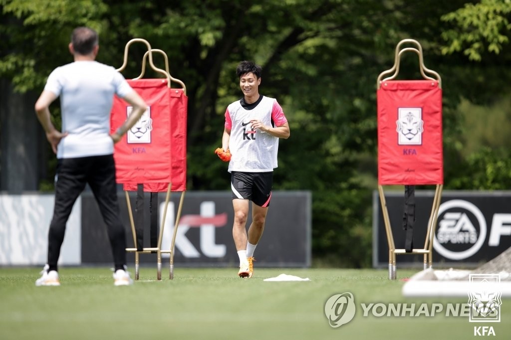 Neither Jung Woo-young nor Hwang In-beom…  How to fill the void in Bentuho's midfield?