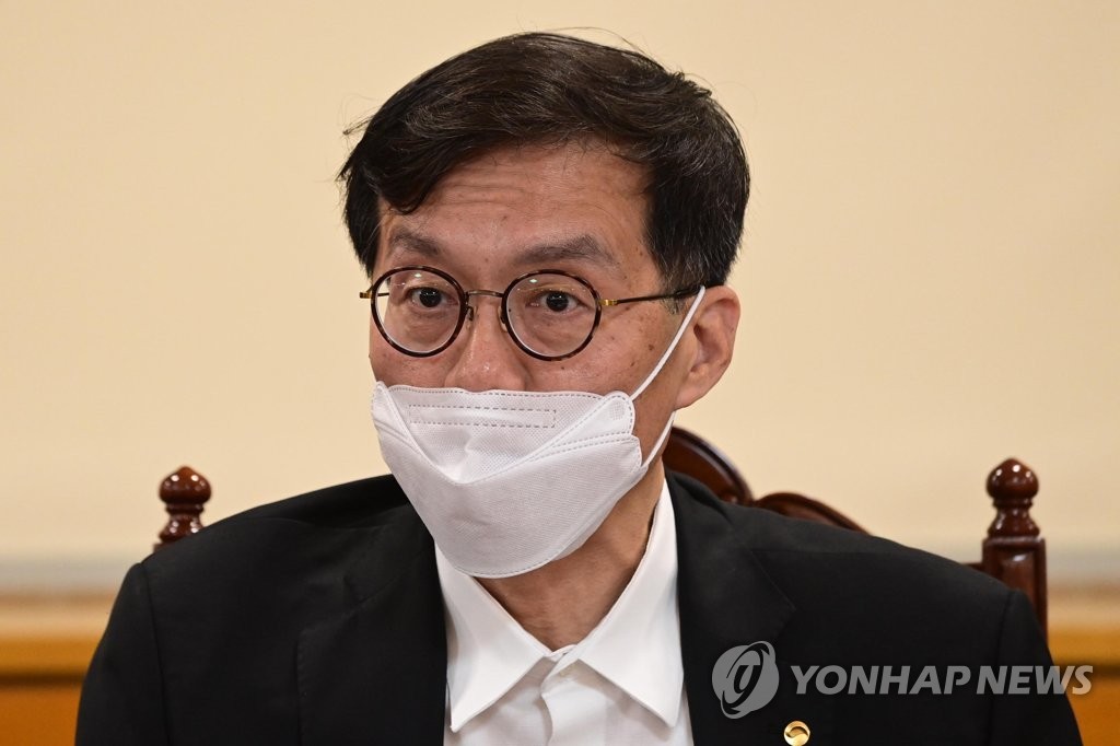 한은 총재 "기대인플레 제어 못하면 고물가 굳어질 수도"(종합)