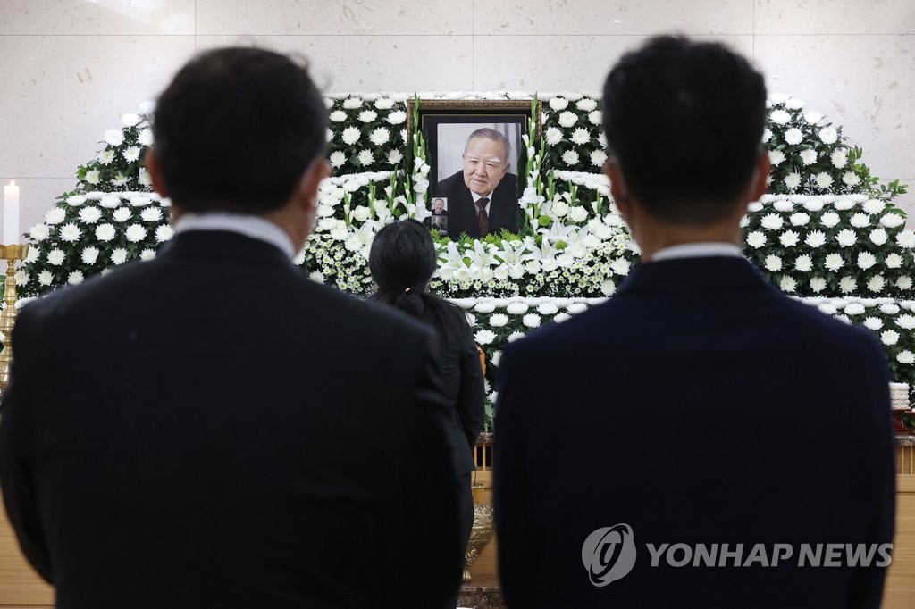 '조순학파' 김종인·유승민 등 각계인사 조문 행렬(종합2보)