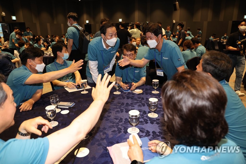 野 워크숍서 "패배 남탓말자"…설훈, 이재명에 동반 불출마 제안(종합)