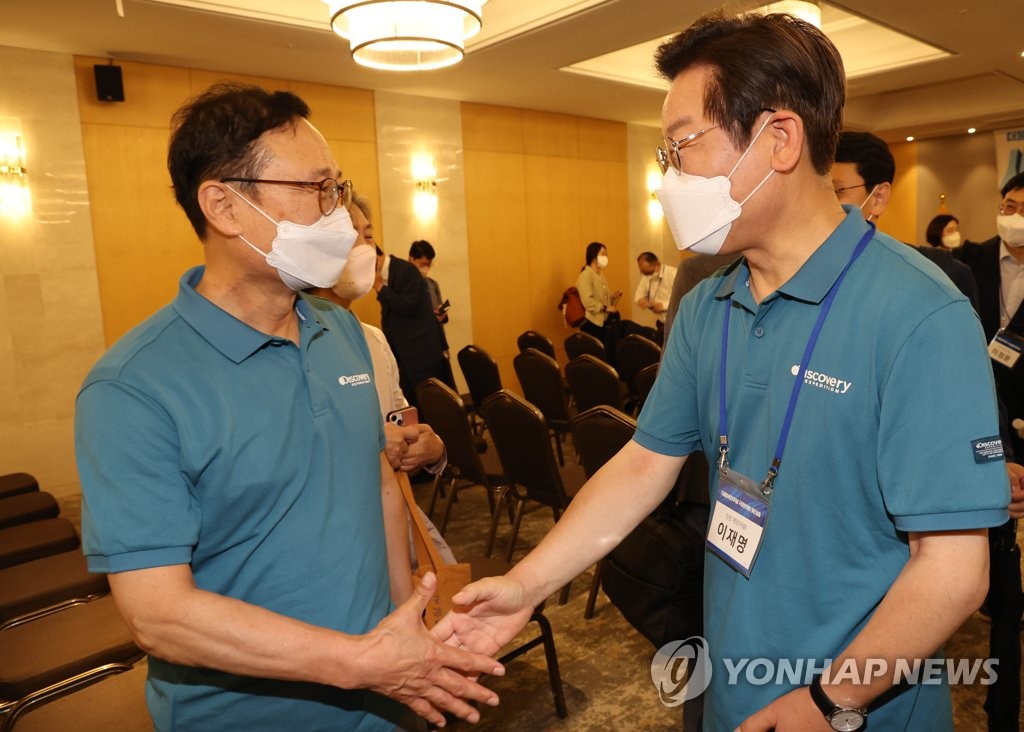 野난상토론 "이재명 나오지 말라" 李 "상처만 남을까 고민"(종합)