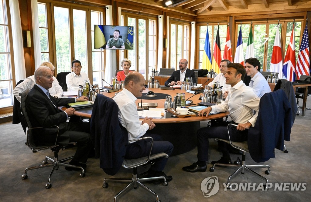 G7 "시간 얼마 걸리든 우크라와 함께"…군사지원 지속 확인