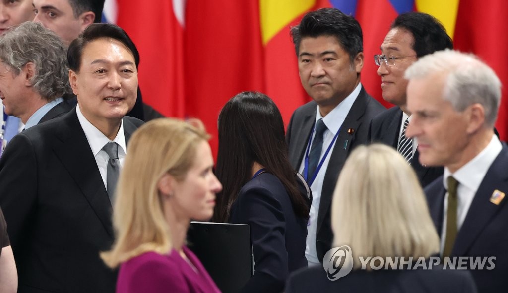 기시다 "日의 일관된 입장 토대로 尹대통령과 긴밀히 의사소통"(종합)