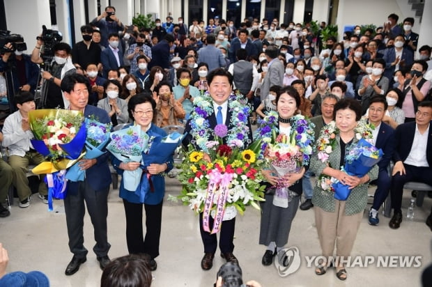 [6·1 지방선거] 총학생회장에서 제주지사 당선까지…오영훈 승승장구