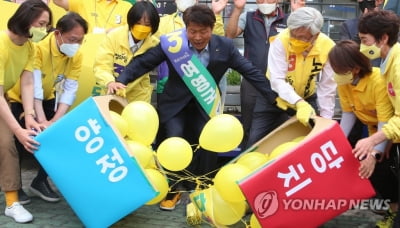 경남서 초라한 성적표 받아든 정의당…당선인 '0명'