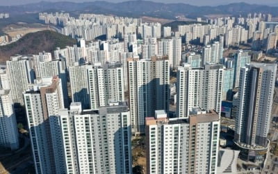 평균 11.5억…서울 집값 급등에 1년새 53만명 떠났다