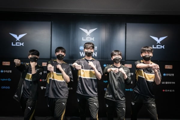 2022 LCK 서머에서 6전 전승을 기록하고 있는 젠지(제공=LCK)