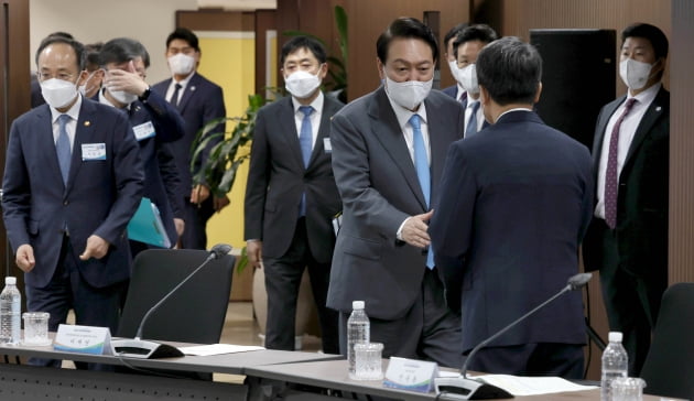 [포토] 제2차 비상경제민생회의 주재하는 윤 대통령