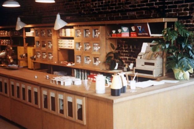 세계적인 커피회사 스타벅스는 1971년 미국 시애틀 웨스턴 애비뉴에 위치한 원두 판매점에서 시작했다. 출처: historylink.org