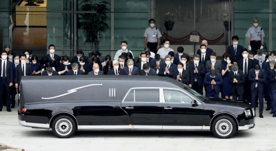 기시다 "아베 장례식 '국장' 거행"…일본 최장수 총리 예우