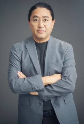 '한산' 김한민 감독 "'이순신 드라마'도 만들 것…'왕좌의 게임'같은 매력"